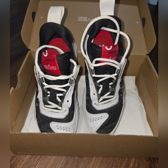 Jordan Delta 2 Mens size 9 - Picture 2 of 9